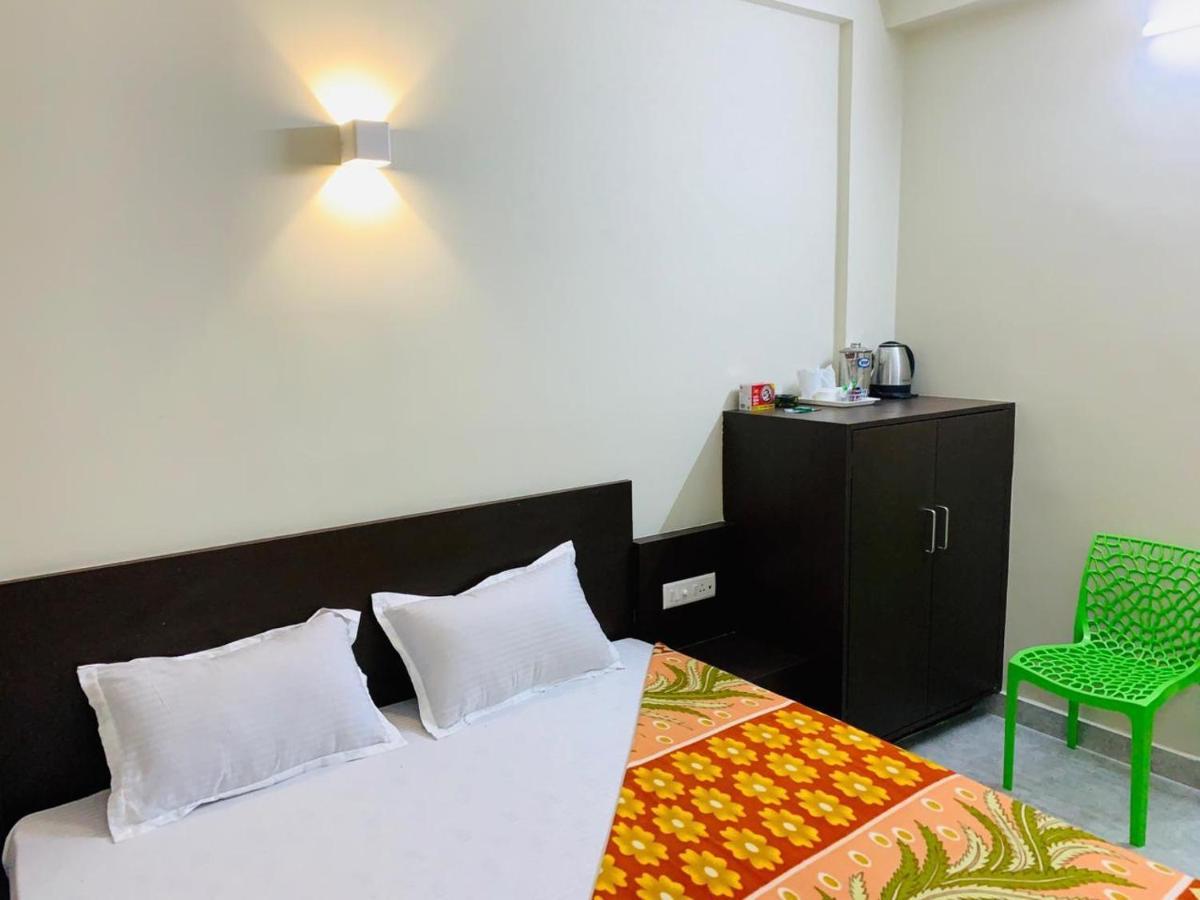 Strategic Inn ปูรี ภายนอก รูปภาพ