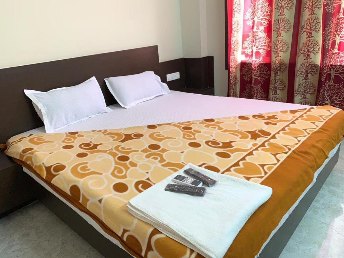 Strategic Inn ปูรี ภายนอก รูปภาพ
