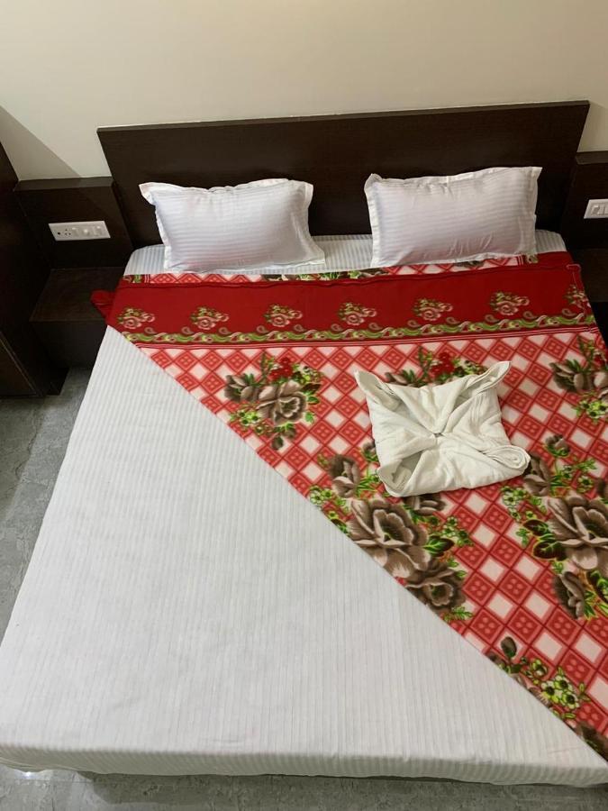 Strategic Inn ปูรี ภายนอก รูปภาพ